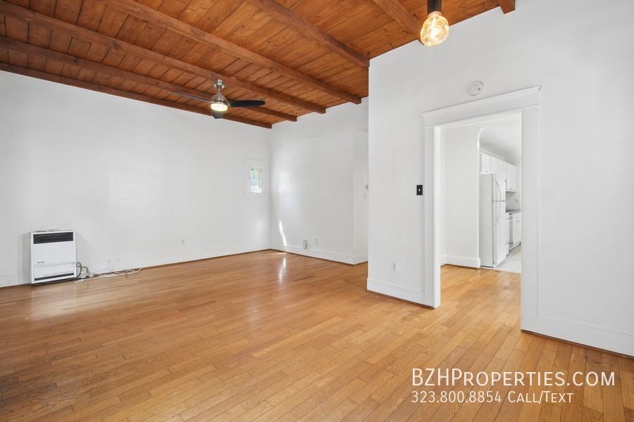 2515 Elsinore St - Photo 4 of 16
