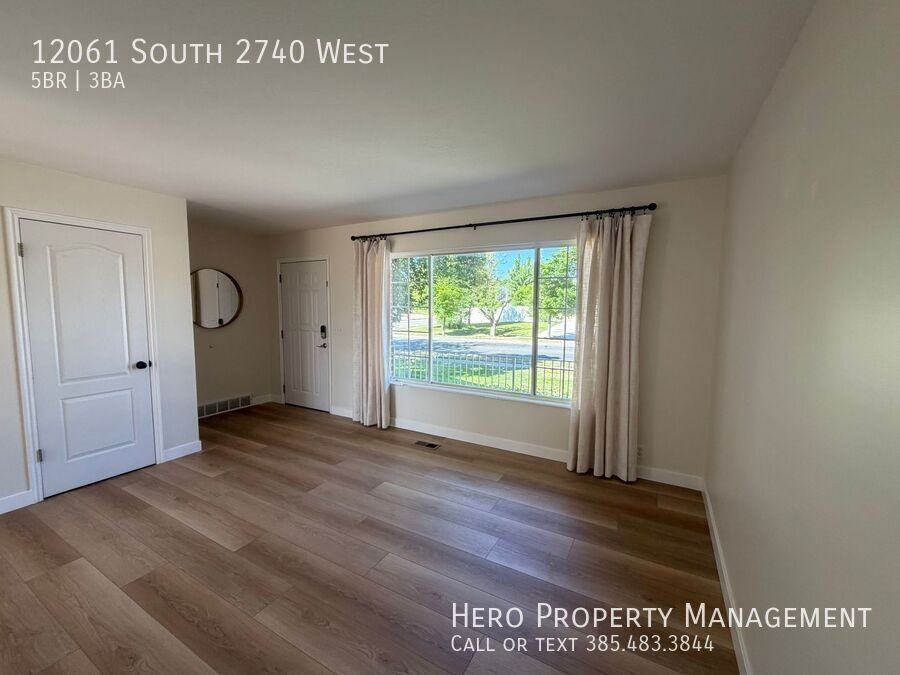 12061 S 2740 W - Photo 3 of 50