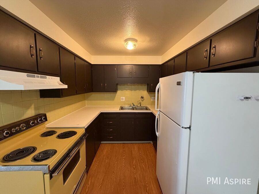 1344 S Coffman St #107 - Photo 4 of 9
