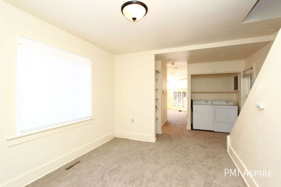 1722 Grove St - Photo 7 of 24
