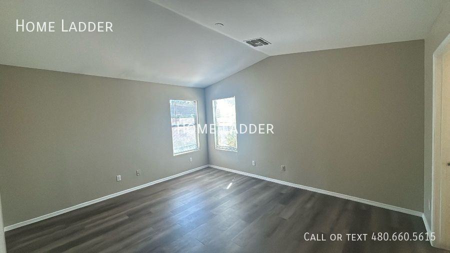 10805 W Wilshire Dr - Photo 6 of 18