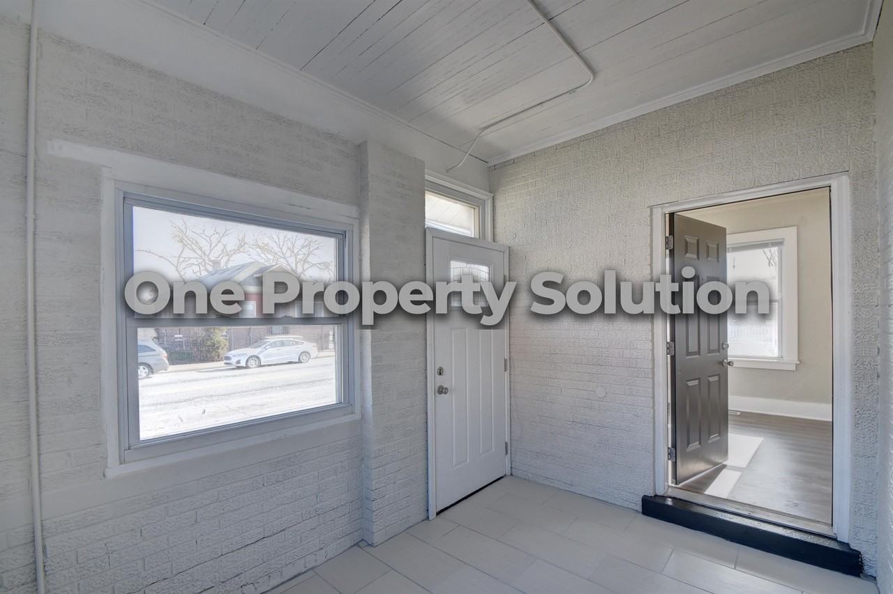 1344 Michigan St #1 - Photo 5 of 26