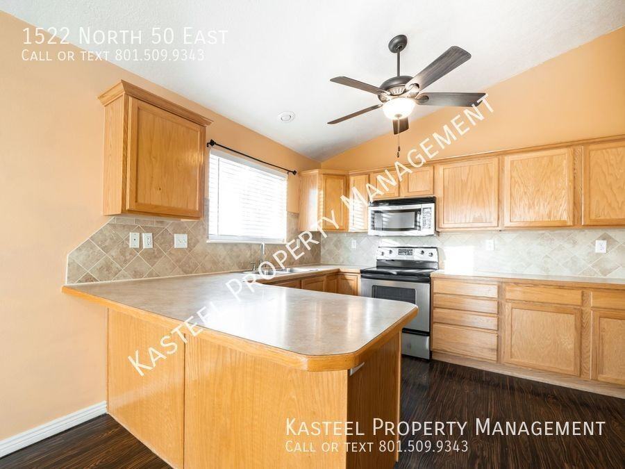 1522 N 50 E - Photo 4 of 22