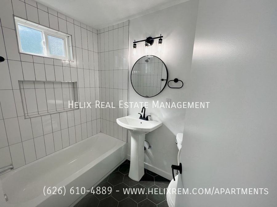 1716 N Sierra Bonita Ave - Photo 3 of 19