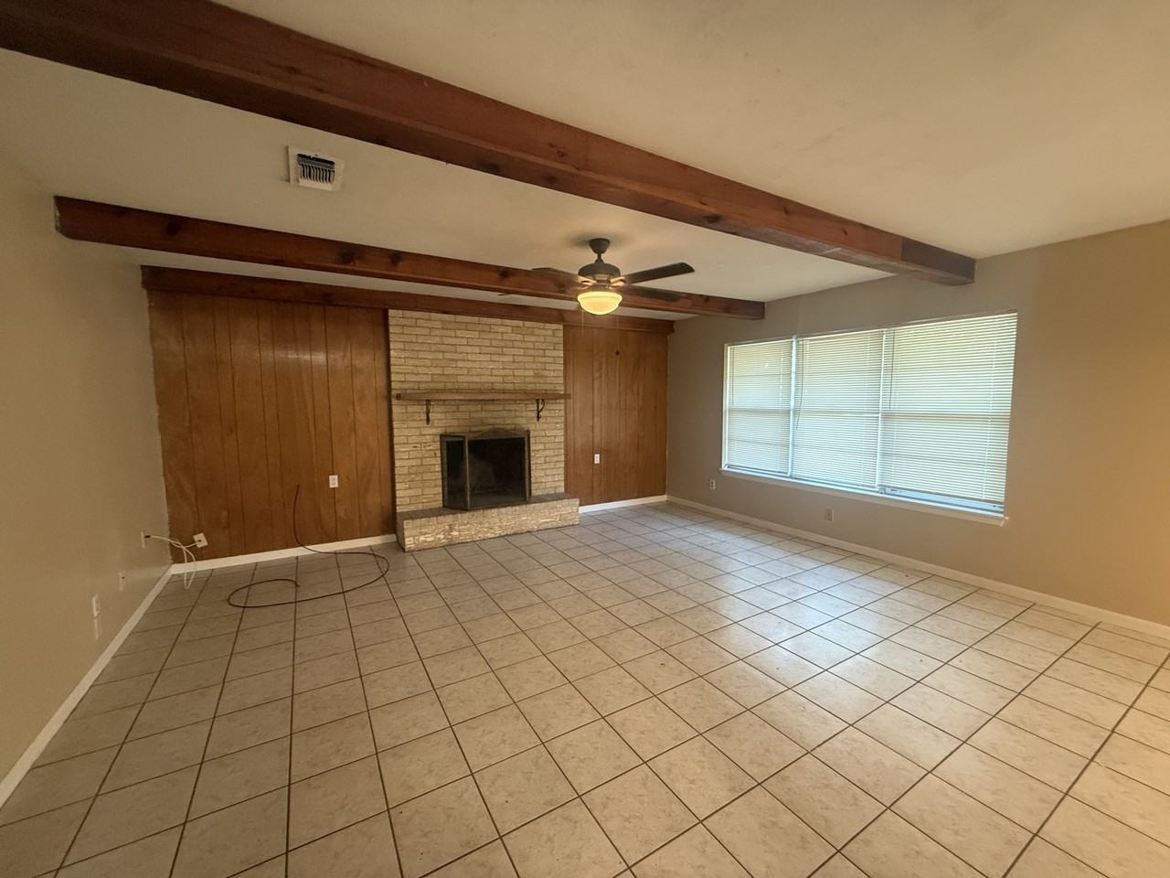 Hillyer St #1004 - Photo 2 of 18