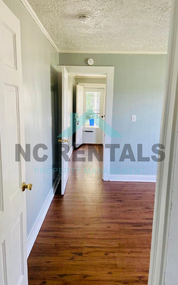 1415 Underwood Ave #01 - Photo 5 of 11