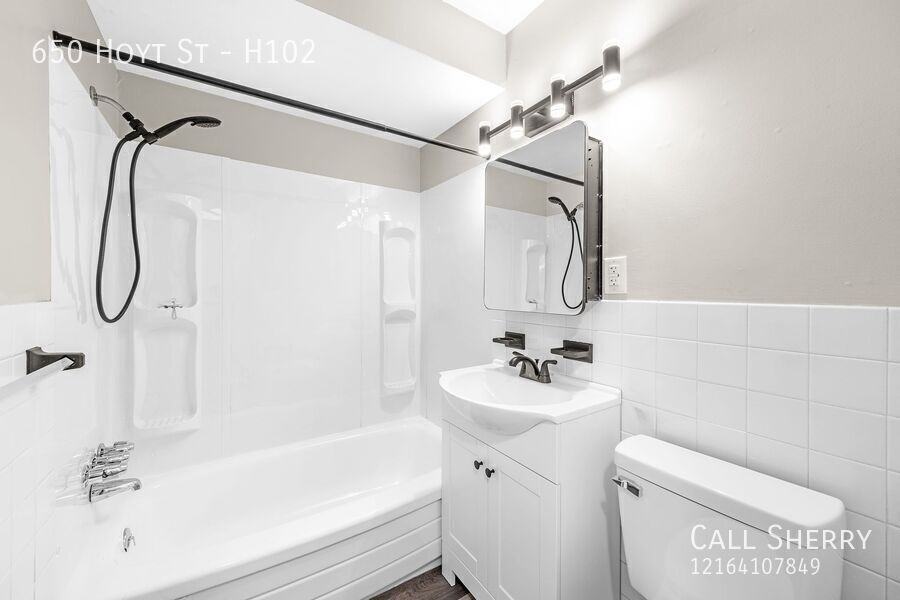 650 Hoyt St #H309 - Photo 2 of 22