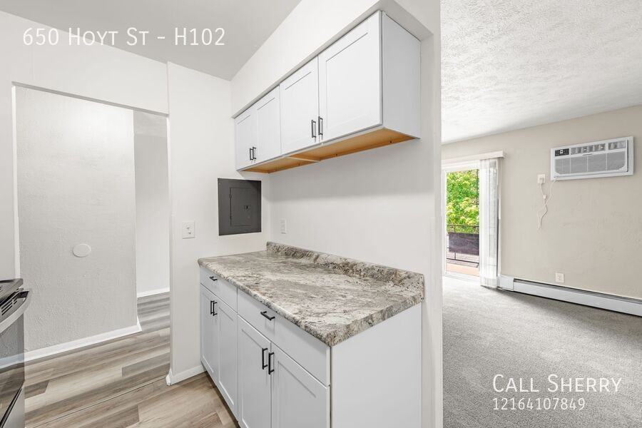 650 Hoyt St #H309 - Photo 6 of 22