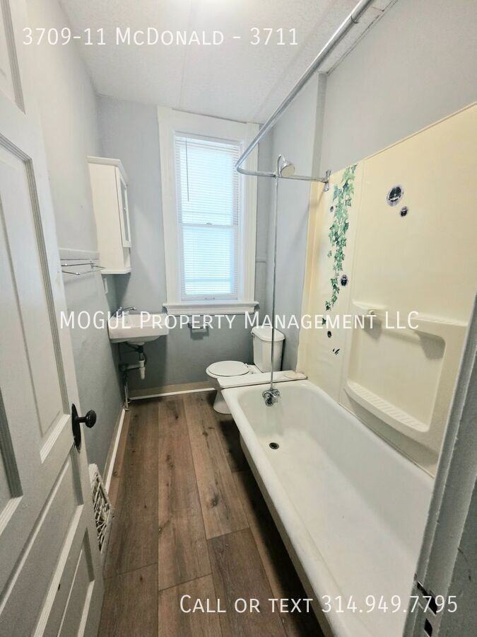 3709 Mcdonald Ave #3711 - Photo 5 of 7