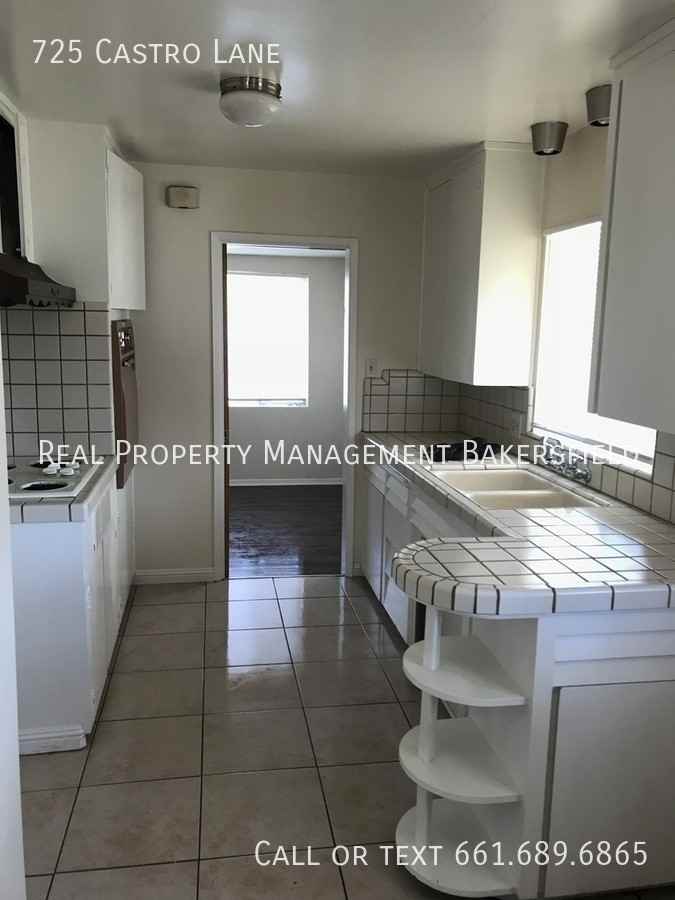 725 Castro Ln - Photo 4 of 6