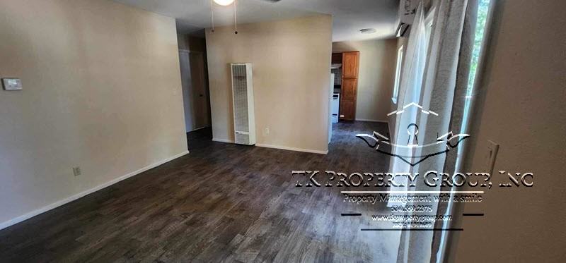 539 Jenkins St #2 - Photo 4 of 9