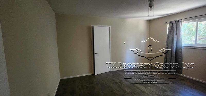 539 Jenkins St #2 - Photo 6 of 9