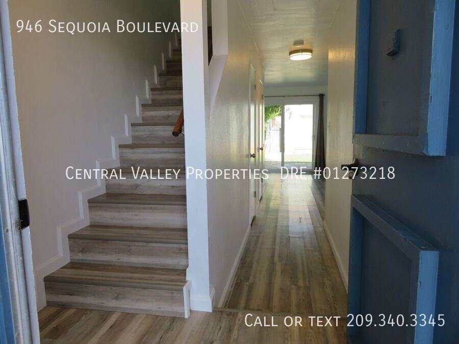 946 Sequoia Blvd - Photo 2 of 20