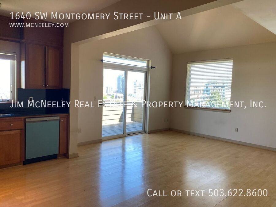 1640 Sw Montgomery St #A - Photo 3 of 10