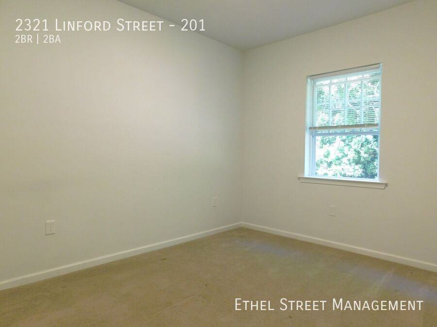 2321 Linford St #201 - Photo 6 of 18