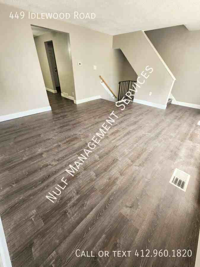 449 Idlewood Rd - Photo 2 of 9