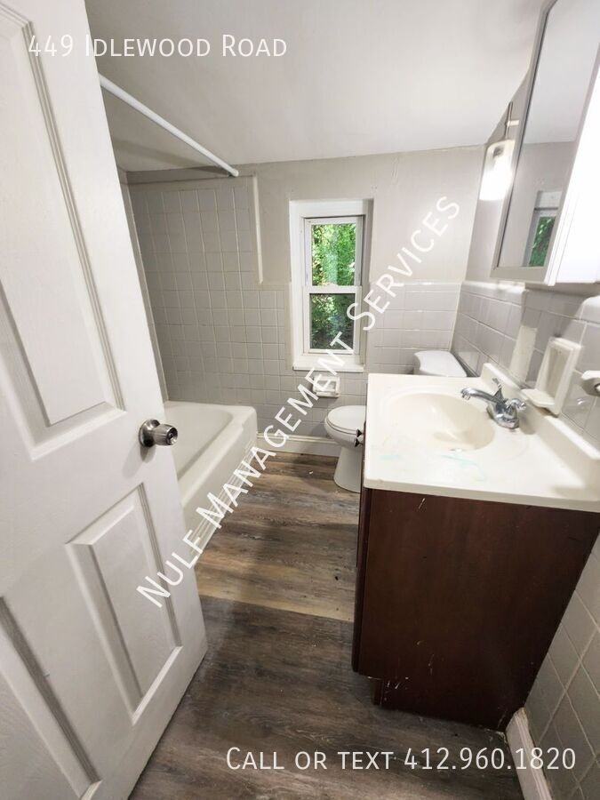 449 Idlewood Rd - Photo 4 of 9