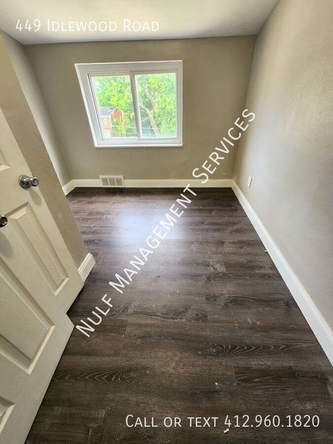 449 Idlewood Rd - Photo 6 of 9