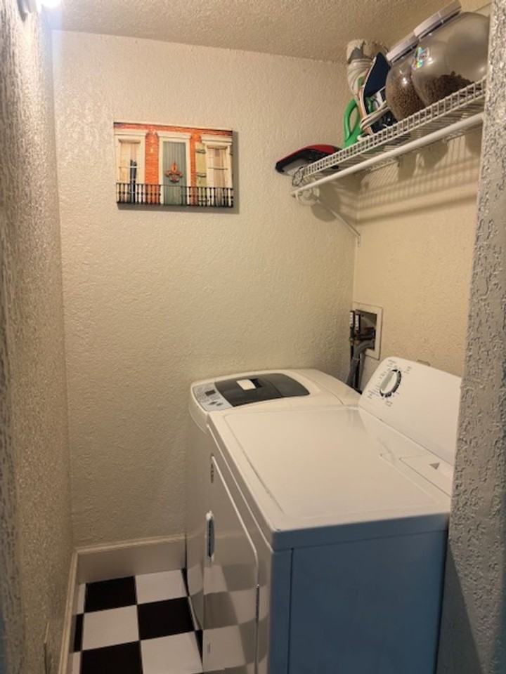 2550 Lake - Photo 5 of 37