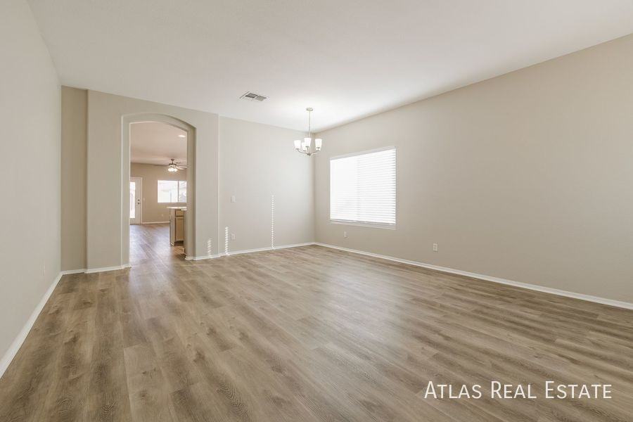 3810 E Waterman St - Photo 2 of 19