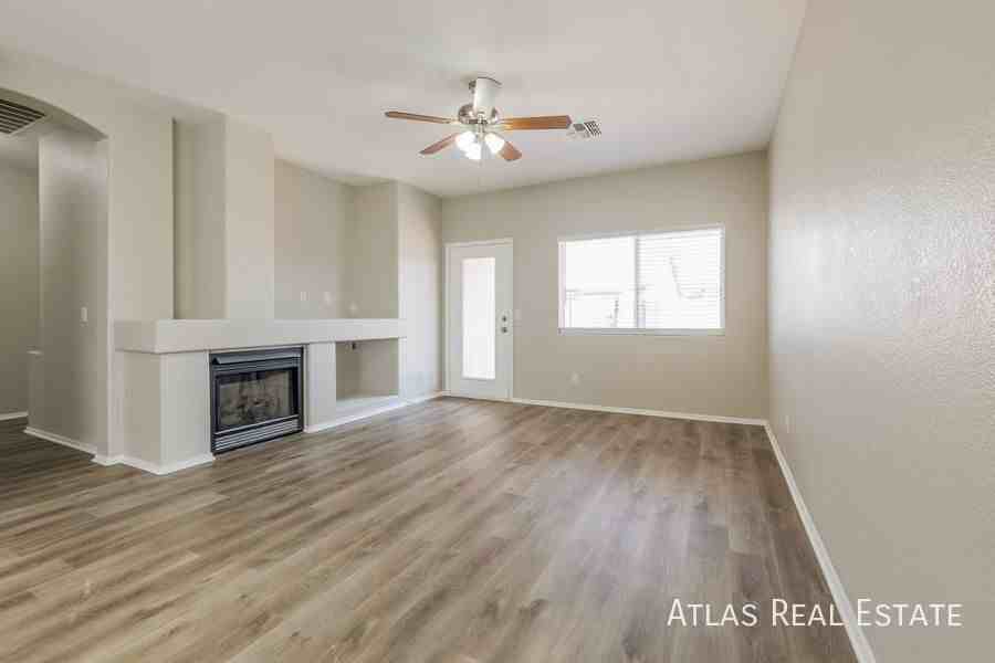 3810 E Waterman St - Photo 3 of 19