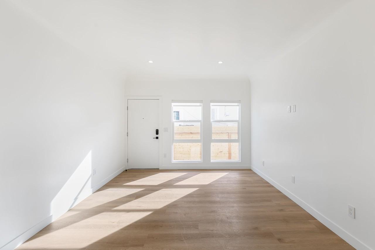 1174 N Madison Ave beautifully remodeled oasis - Photo 6 of 14