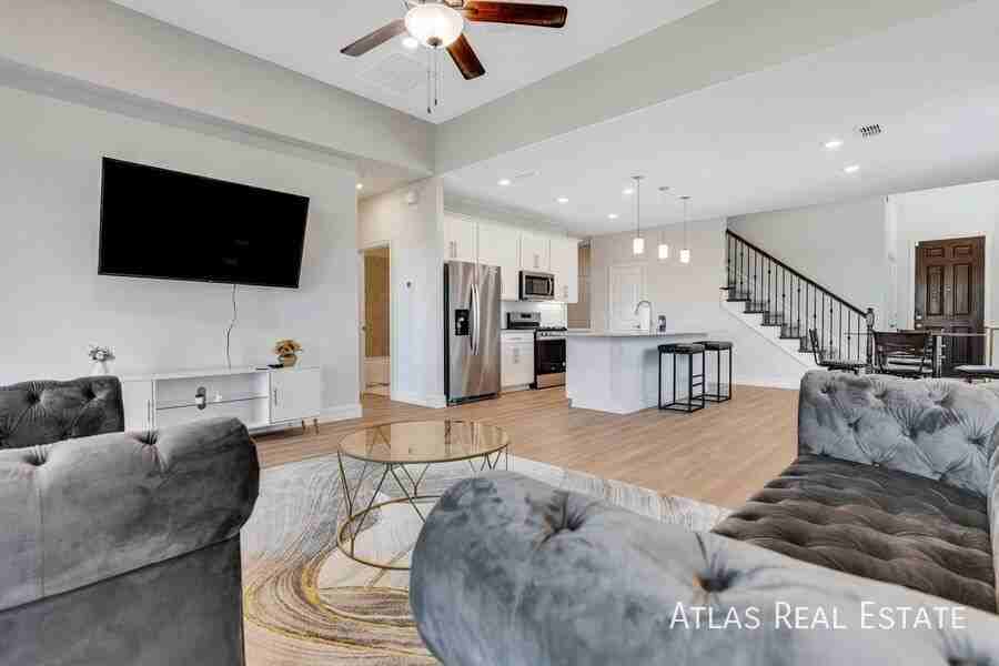 741 Creekwater Ln - Photo 2 of 22