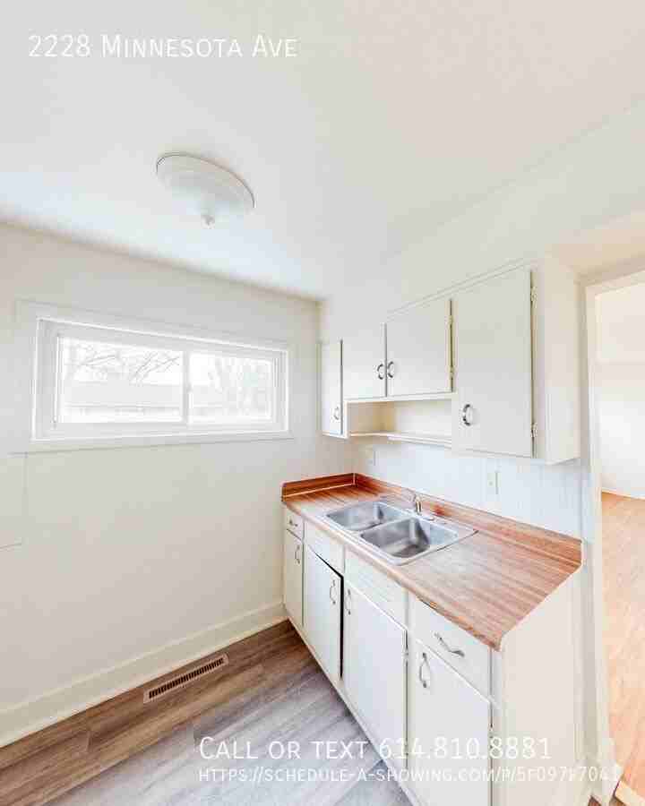 2228 Minnesota Ave - Photo 5 of 17