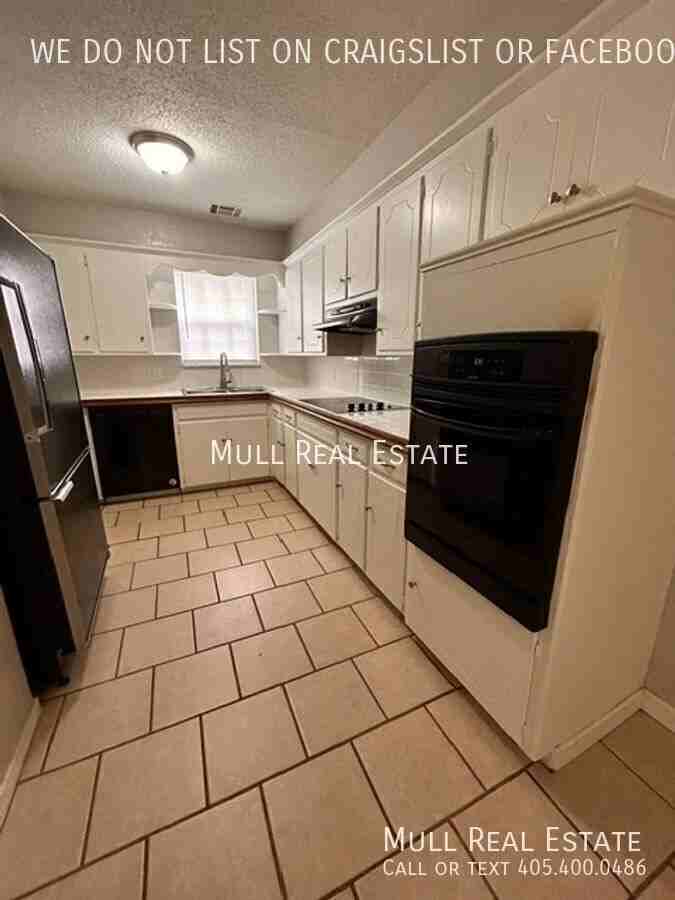 445 Nw 86th St - Photo 2 of 20