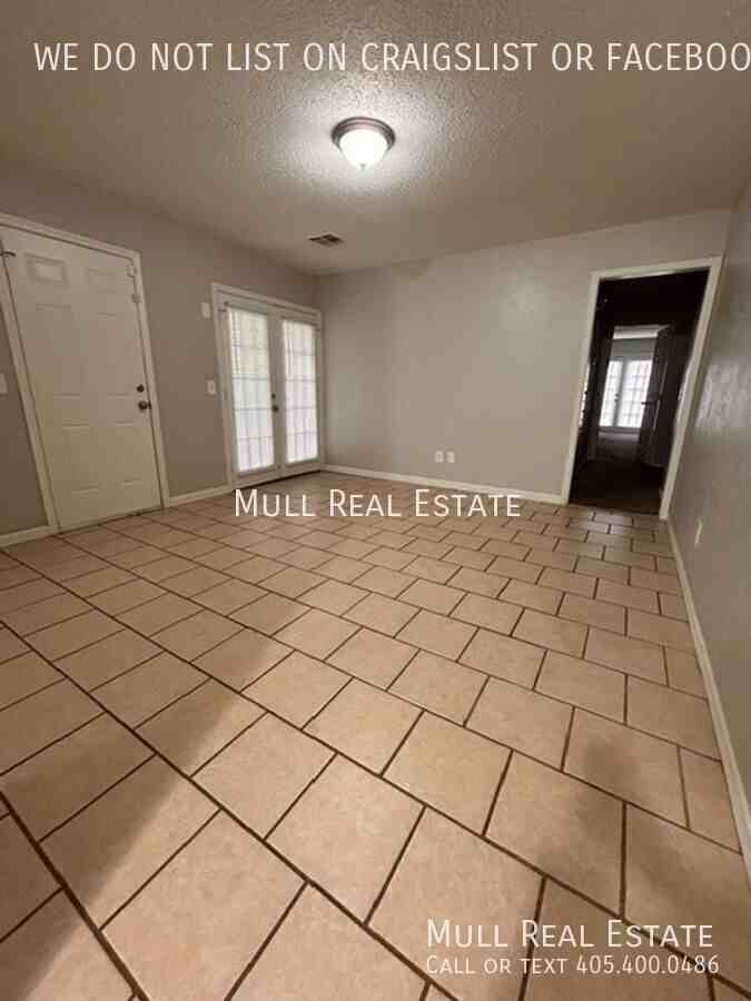 445 Nw 86th St - Photo 5 of 20