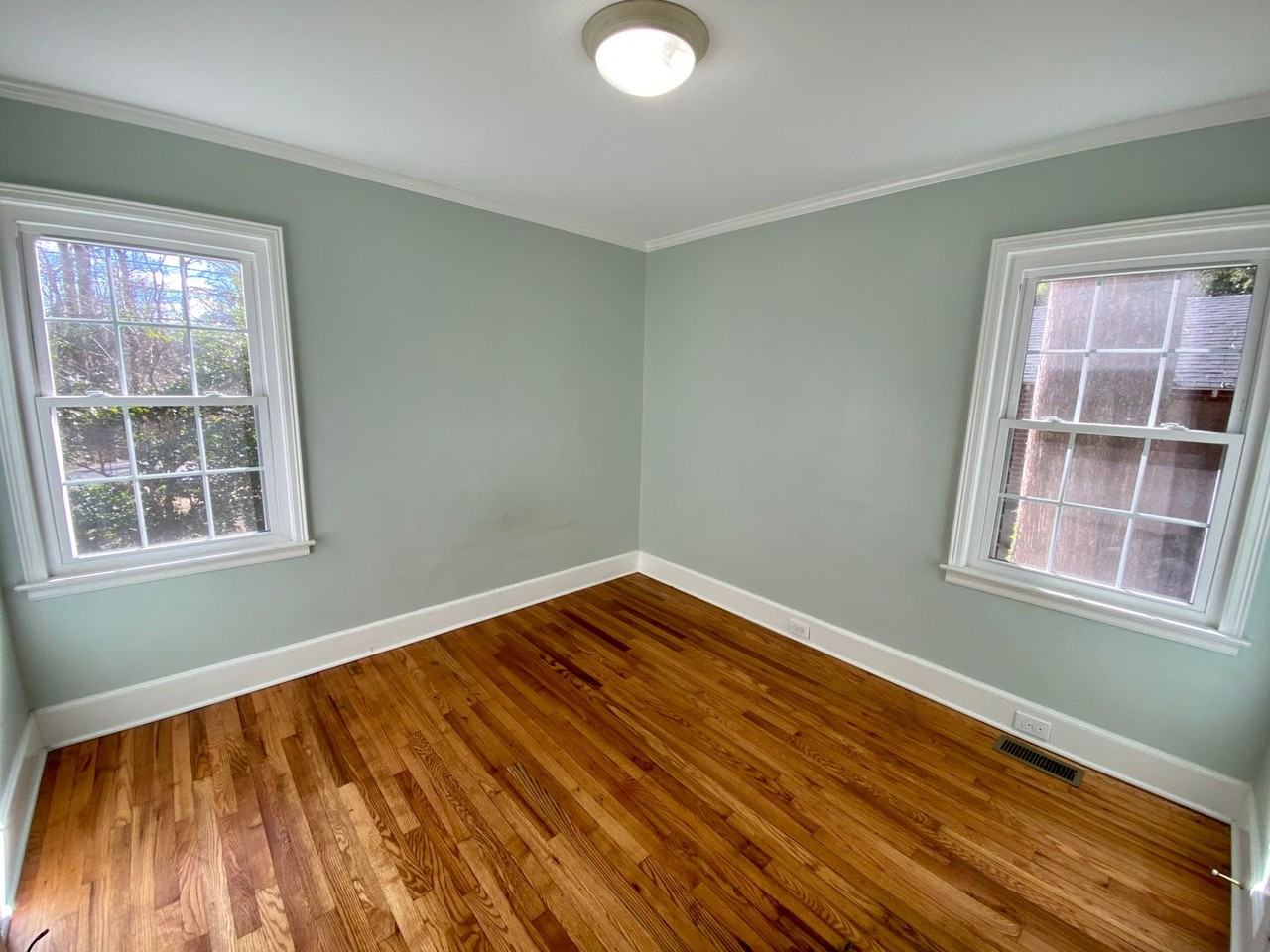 3848 Wilmot Ave - Photo 7 of 10