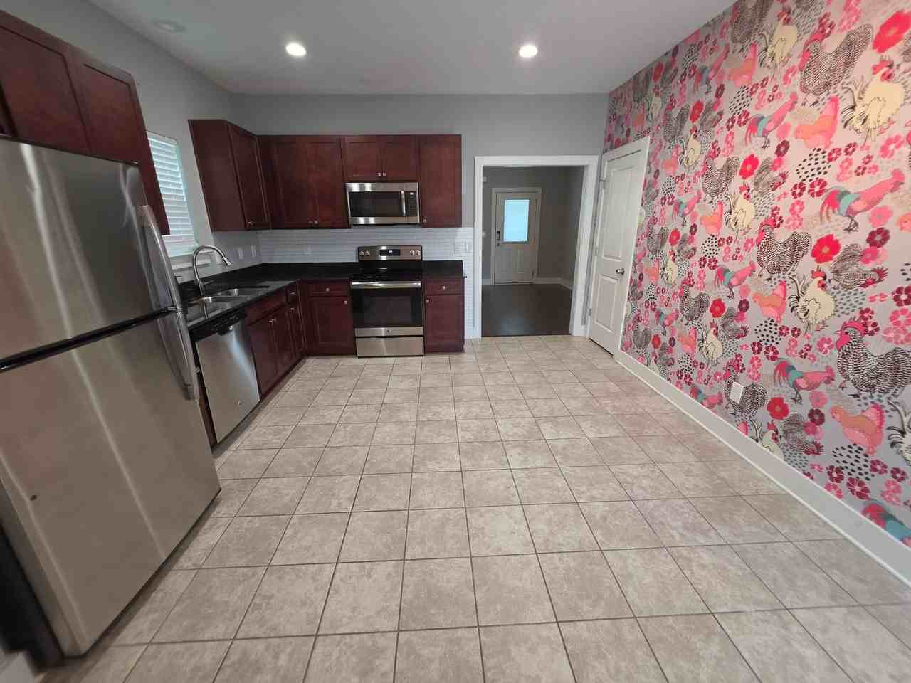127 Rosewood Hills Dr - Photo 4 of 19