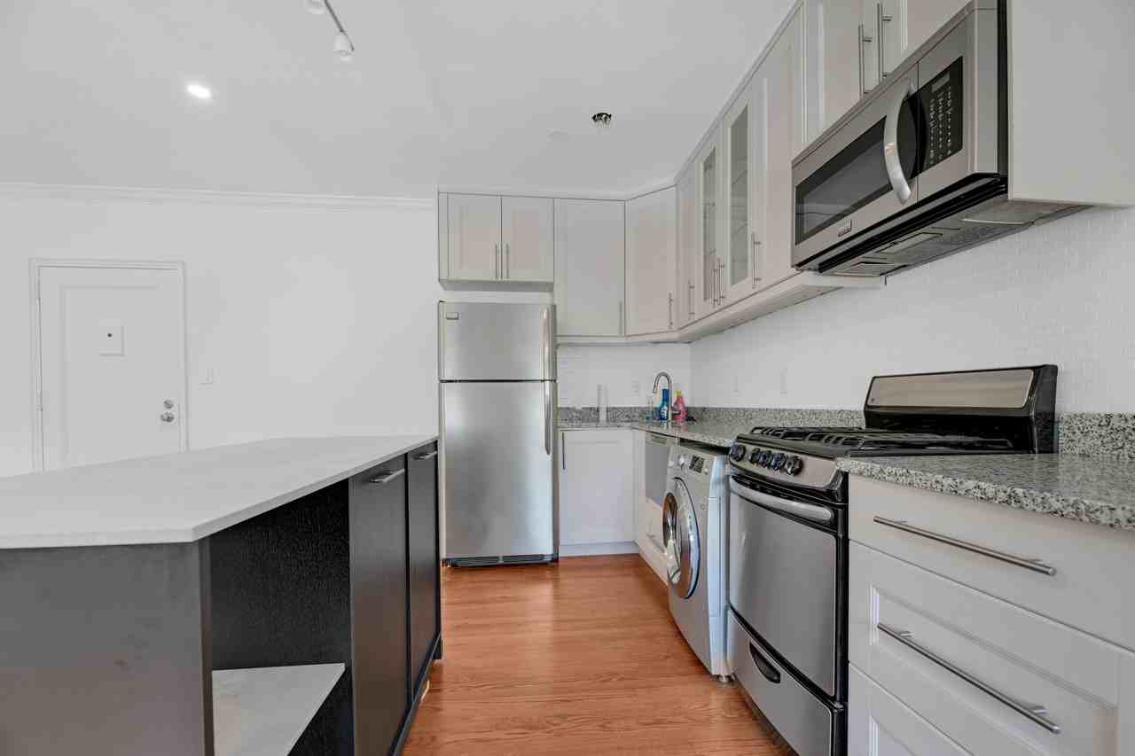 715 S Washington St #A35 - Photo 5 of 14