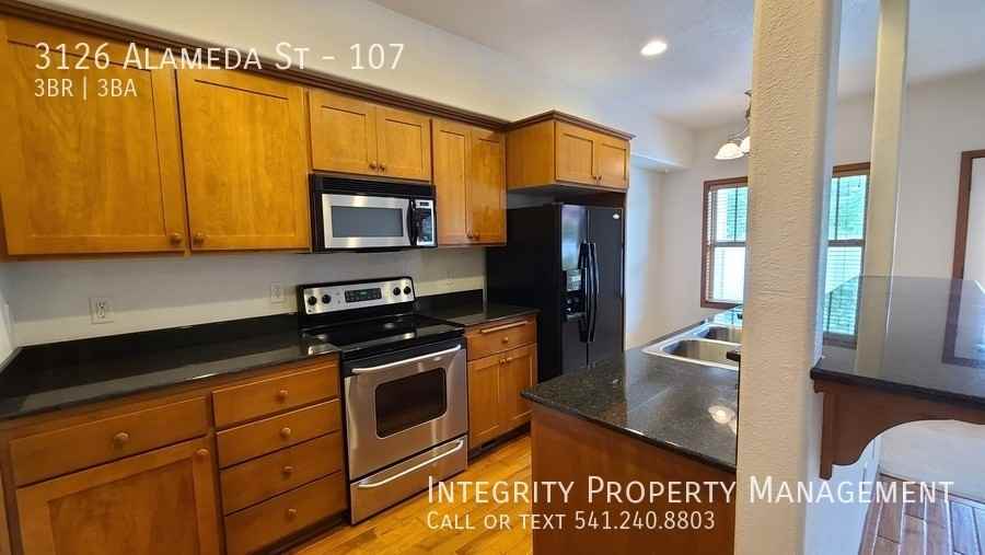 3126 Alameda St #107 - Photo 5 of 20