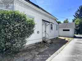featured image of 513 Nw A St #C