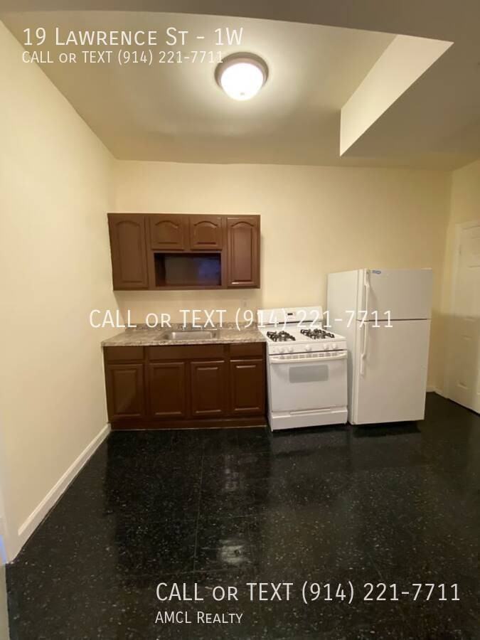 19 Lawrence St #1W - Photo 2 of 17