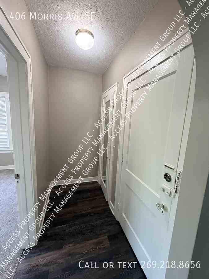 406 Morris Ave Se - Photo 3 of 31