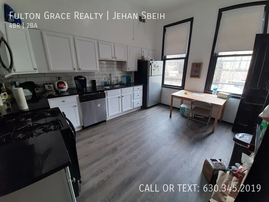2128 N Sheffield Ave #2R - Photo 2 of 7