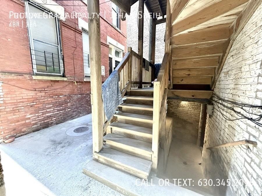 2128 N Sheffield Ave #2R - Photo 6 of 7