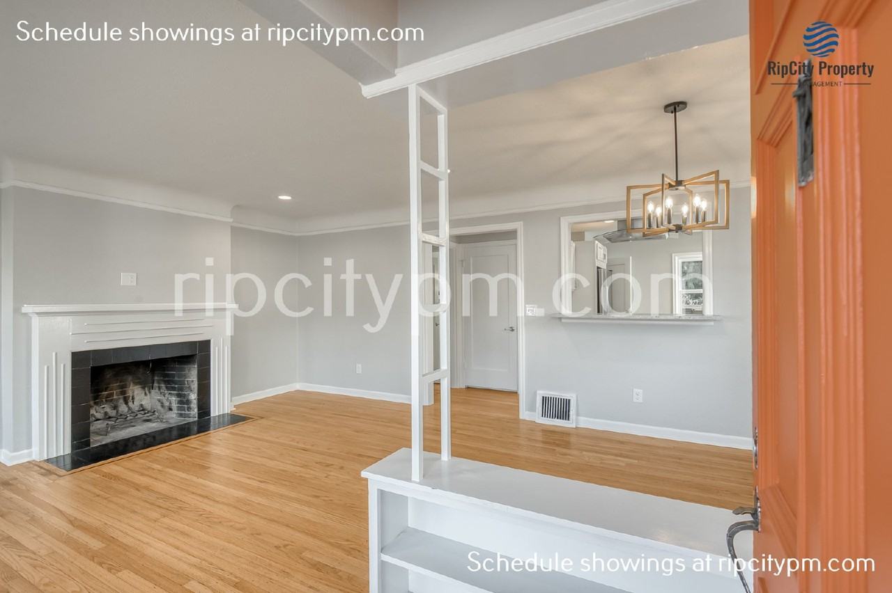 2521 Se 64th Ave - Photo 3 of 32