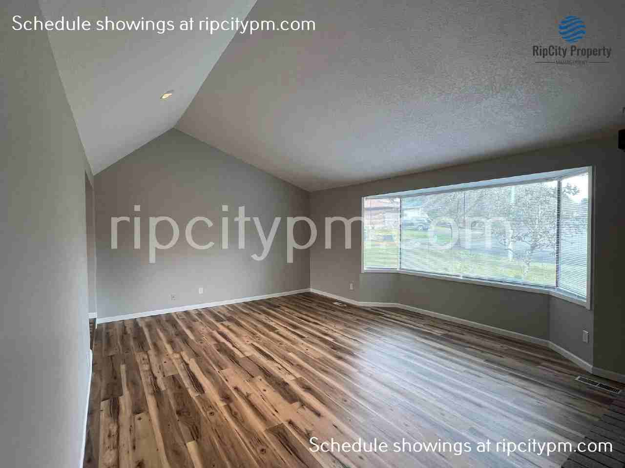 12250 Sw Indian Hill Ln - Photo 6 of 37