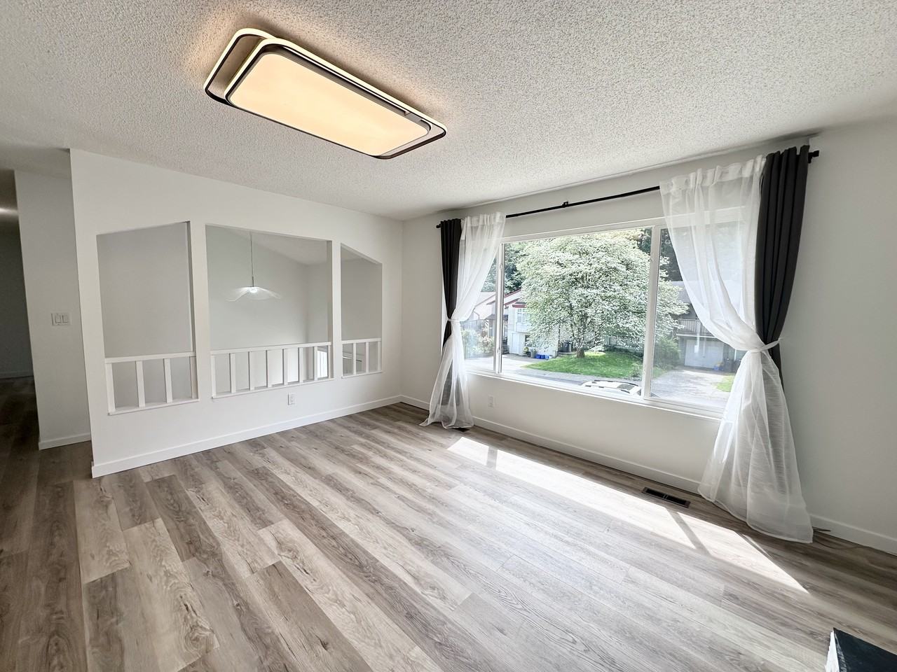3213 Salt Spring Avenue - Photo 5 of 26