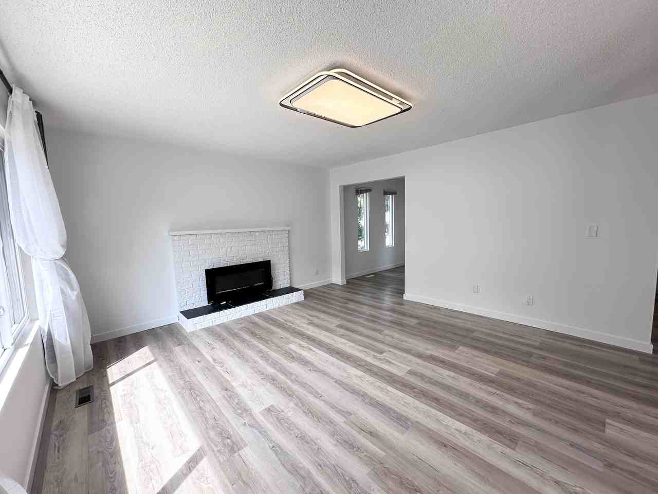3213 Salt Spring Avenue - Photo 7 of 26