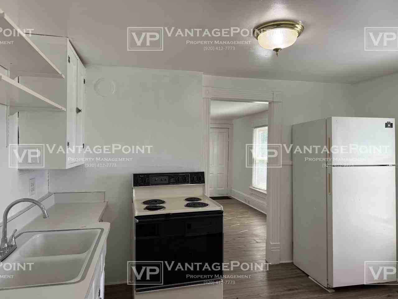 520 1st St Uppr - Photo 4 of 17