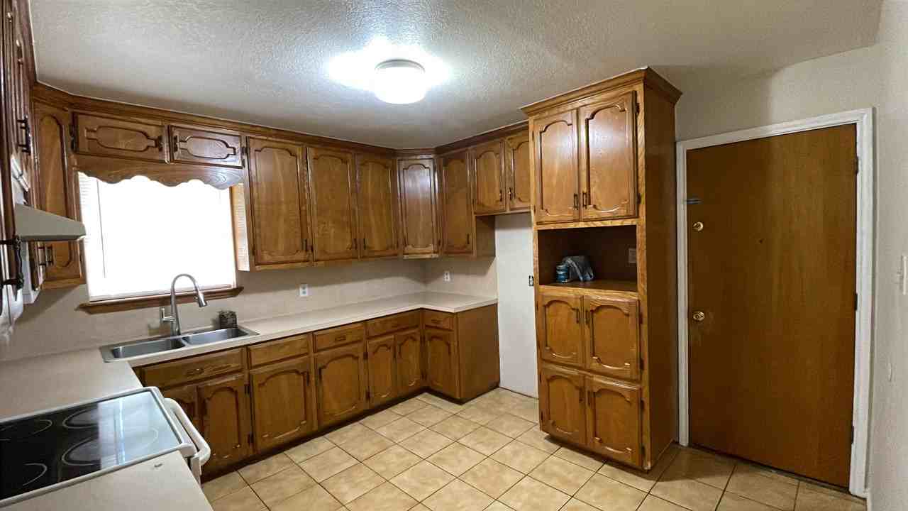 1305 James Cir #1 - Photo 7 of 14