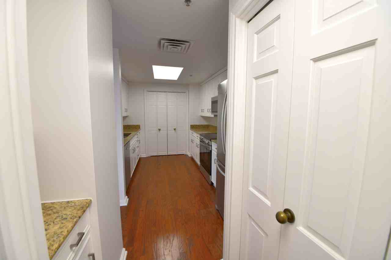 2121 S Yorktown Ave #602 - Photo 2 of 50