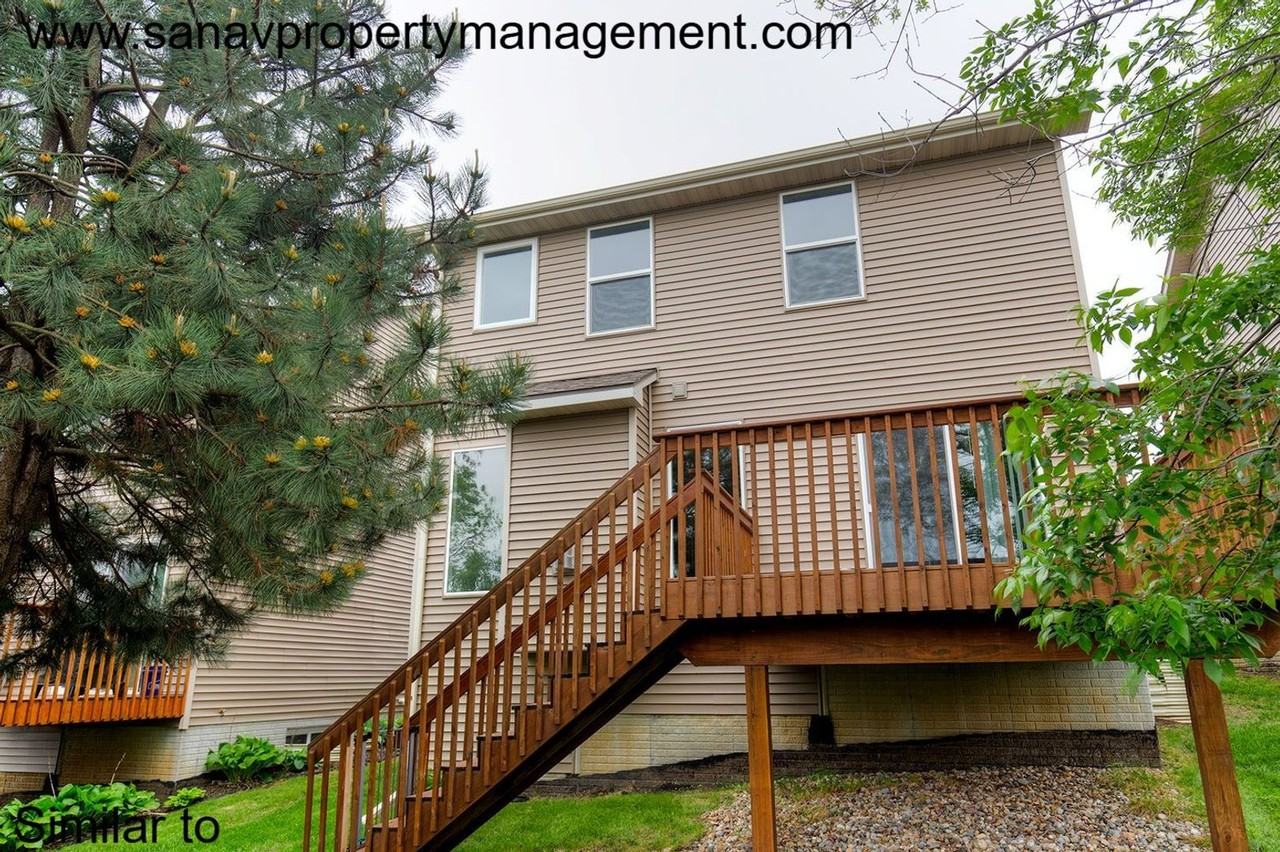 303 Marie Ave - Photo 5 of 33