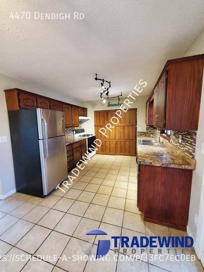 4470 Denbigh Rd - Photo 3 of 25