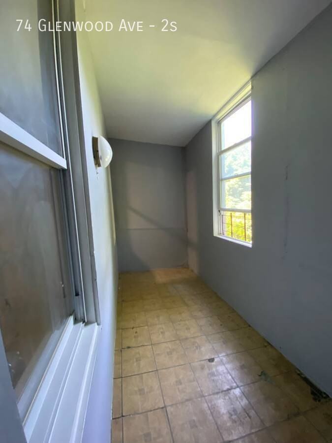 74 Glenwood Ave #2S - Photo 3 of 9