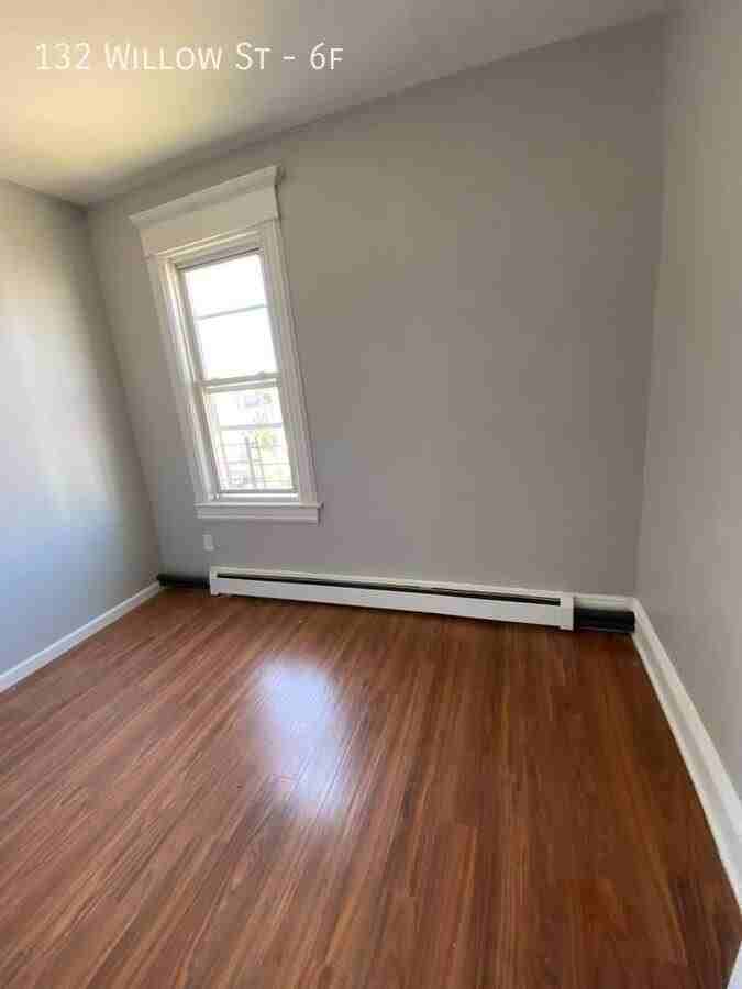 132 Willow St #6F - Photo 4 of 14